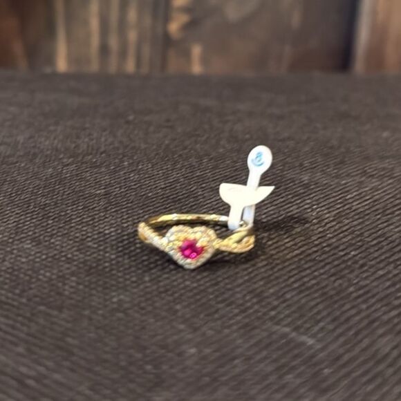 Elegant 14K Gold Plated Pink Heart Princess Twisted Ring - Picture 1 of 12